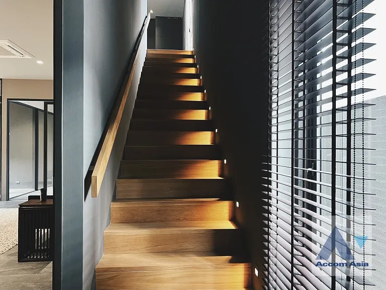10  4 br House for rent and sale in Pattanakarn ,Bangkok ARL Ramkhamhaeng AA36555