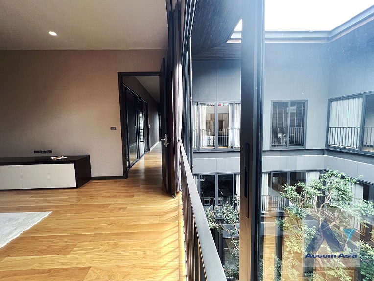 6  4 br House for rent and sale in Pattanakarn ,Bangkok ARL Ramkhamhaeng AA36555