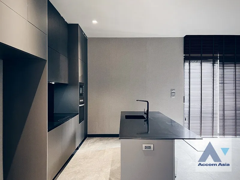 12  4 br House for rent and sale in Pattanakarn ,Bangkok ARL Ramkhamhaeng AA36555