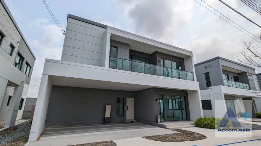 unit 4 Bedrooms  House For Rent & Sale in Samutprakan, Samutprakan  (AA36563)