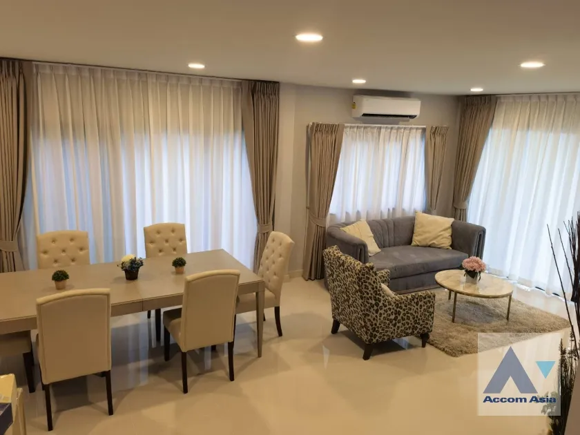 unit 4 Bedrooms  House For Rent & Sale in Samutprakan, Samutprakan  (AA36563)