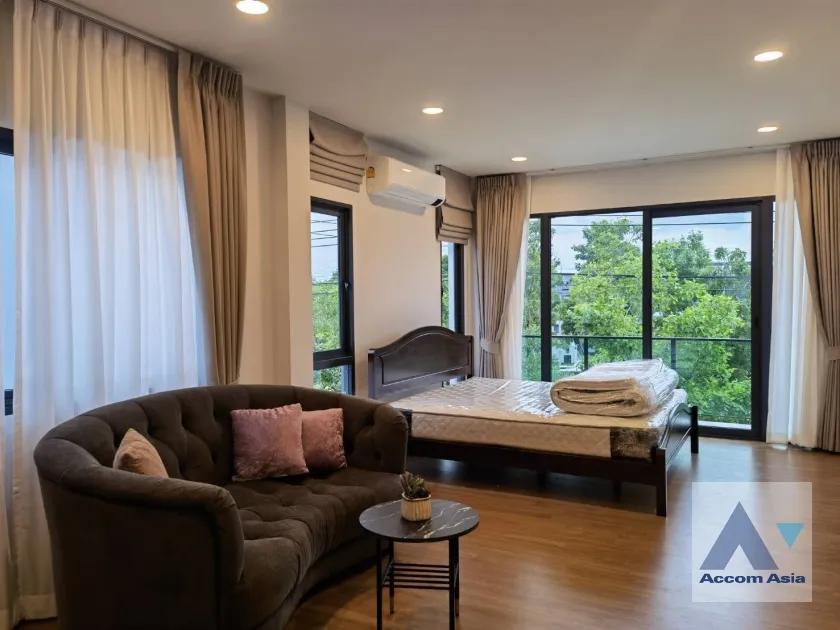 9  4 br House for rent and sale in Samutprakan ,Samutprakan  at Centro Bangna AA36563