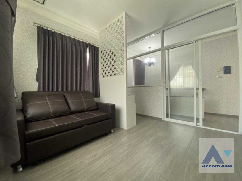 5  3 br House For Rent in Samutprakan ,Samutprakan  at House AA36564
