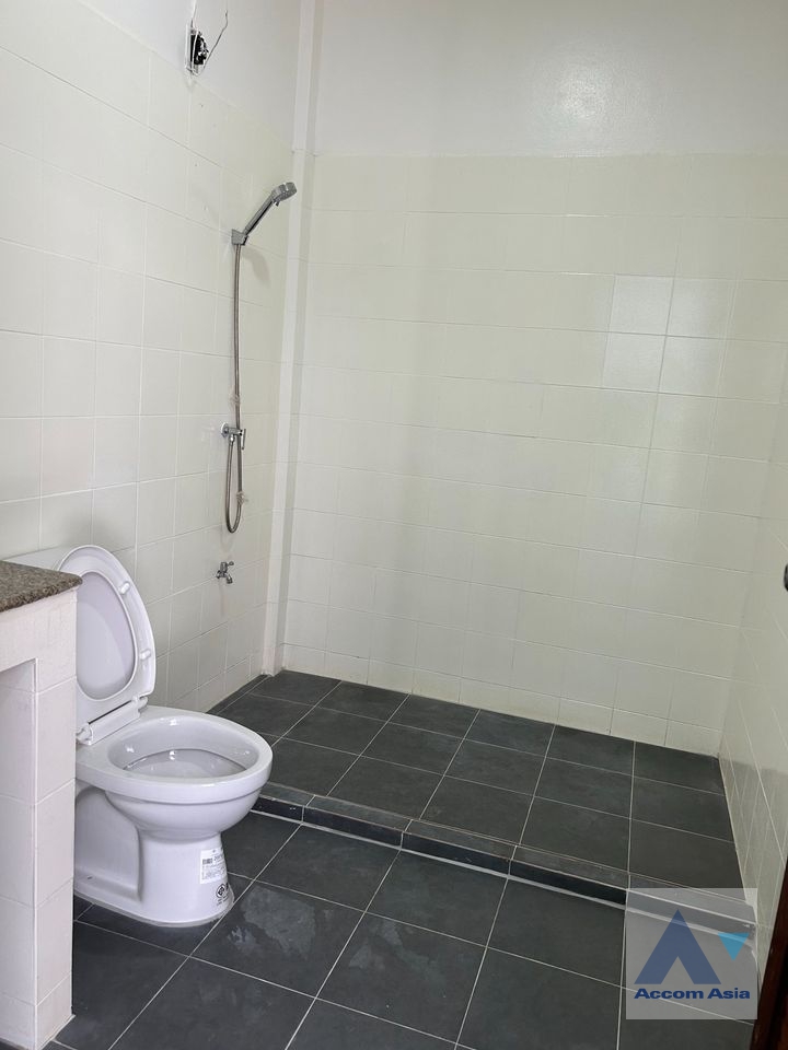 10  4 br Townhouse for rent and sale in Sukhumvit ,Bangkok BTS On Nut AA36575