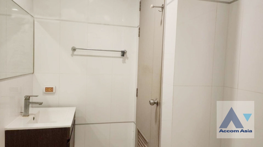 7  1 br Condominium For Sale in Ratchadaphisek ,Bangkok BTS Thong Lo at Thru Thonglor AA36591