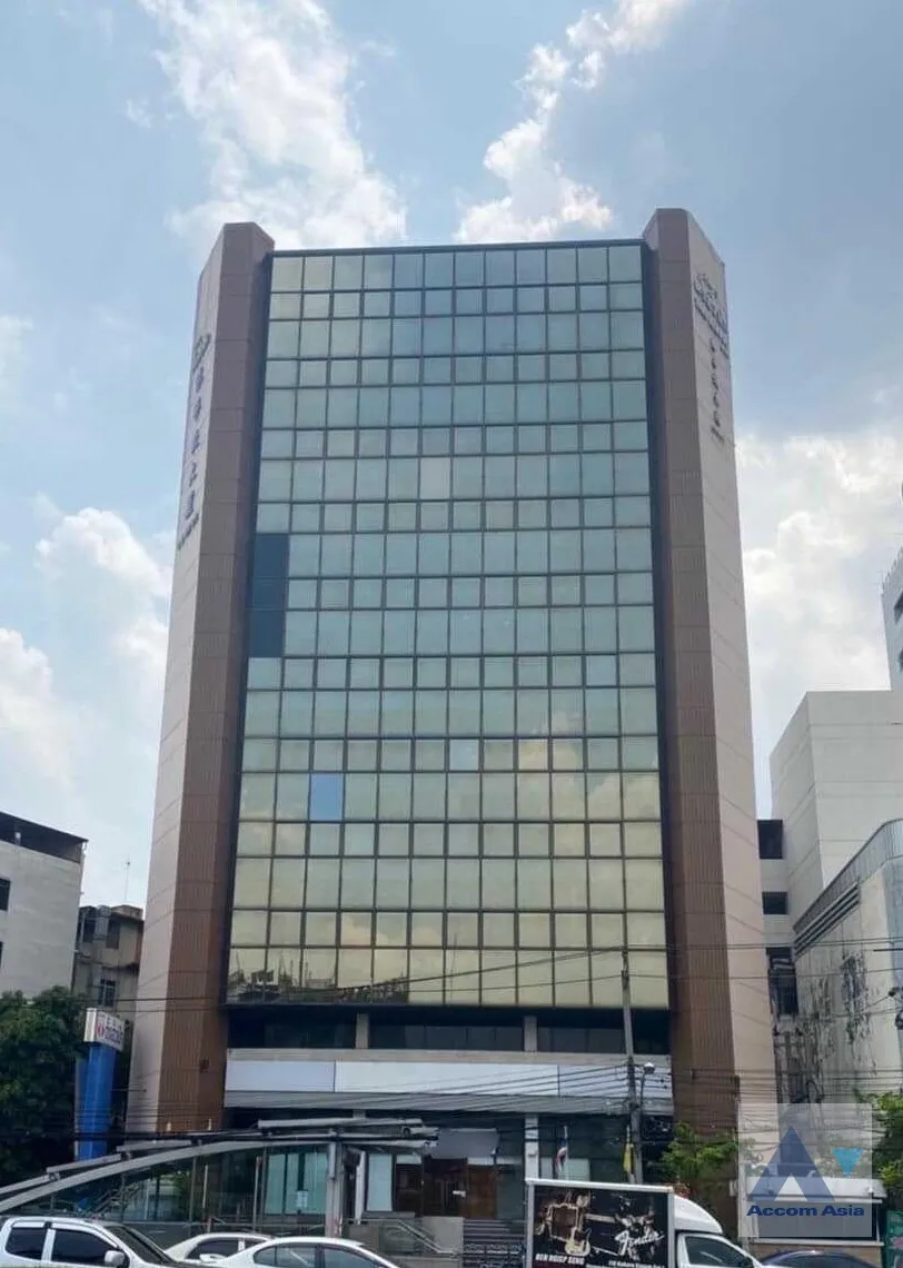 5  Office Space For Rent in Silom ,Bangkok BTS Chong Nonsi at Tang Hua Pug Building AA36593