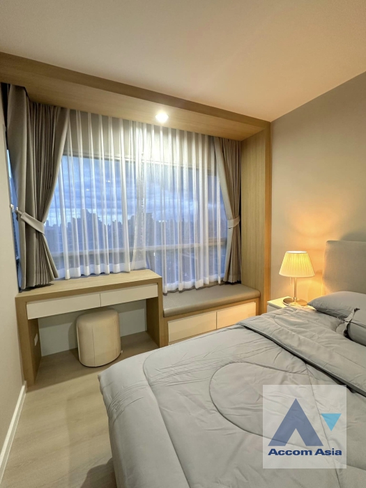 8  2 br Condominium For Rent in Ratchadaphisek ,Bangkok MRT Huai Khwang at Life Ratchadapisek AA36606