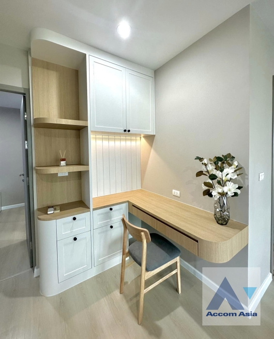 12  2 br Condominium For Rent in Ratchadaphisek ,Bangkok MRT Huai Khwang at Life Ratchadapisek AA36606