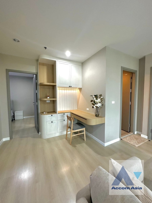 11  2 br Condominium For Rent in Ratchadaphisek ,Bangkok MRT Huai Khwang at Life Ratchadapisek AA36606