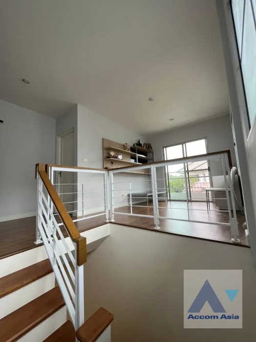 unit 3 Bedrooms  House For Sale in Dusit, Bangkok  (AA36611)