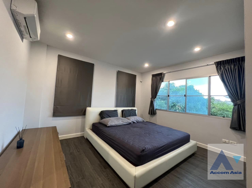 8  3 br House For Sale in Dusit ,Bangkok  at Mantana-Pinklao-Rama 5 AA36611