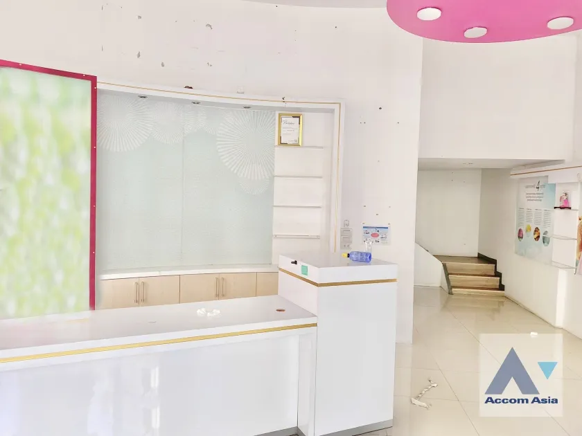  1  Shophouse For Rent in Ratchadaphisek ,Bangkok  AA36613