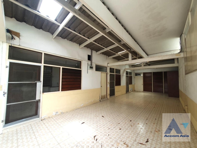 34  2 br House for rent and sale in Pattanakarn ,Bangkok ARL Ramkhamhaeng AA36622