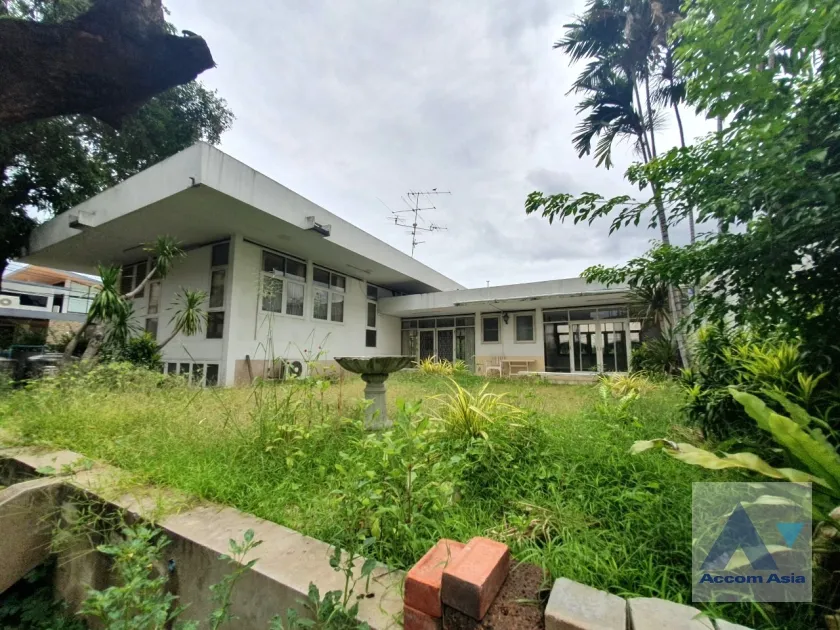 11  2 br House for rent and sale in Pattanakarn ,Bangkok ARL Ramkhamhaeng AA36622
