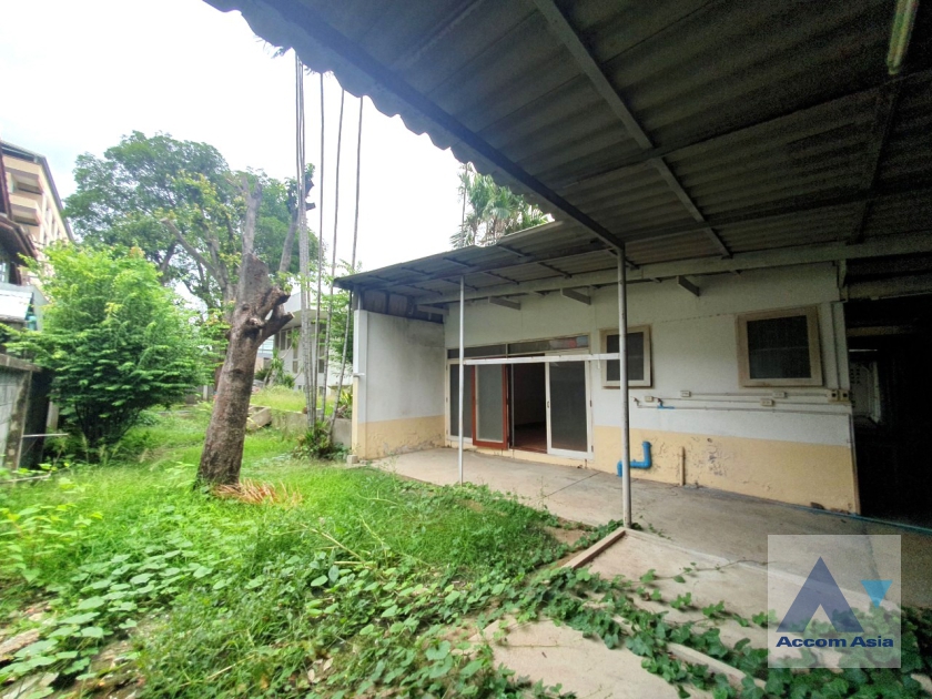 15  2 br House for rent and sale in Pattanakarn ,Bangkok ARL Ramkhamhaeng AA36622