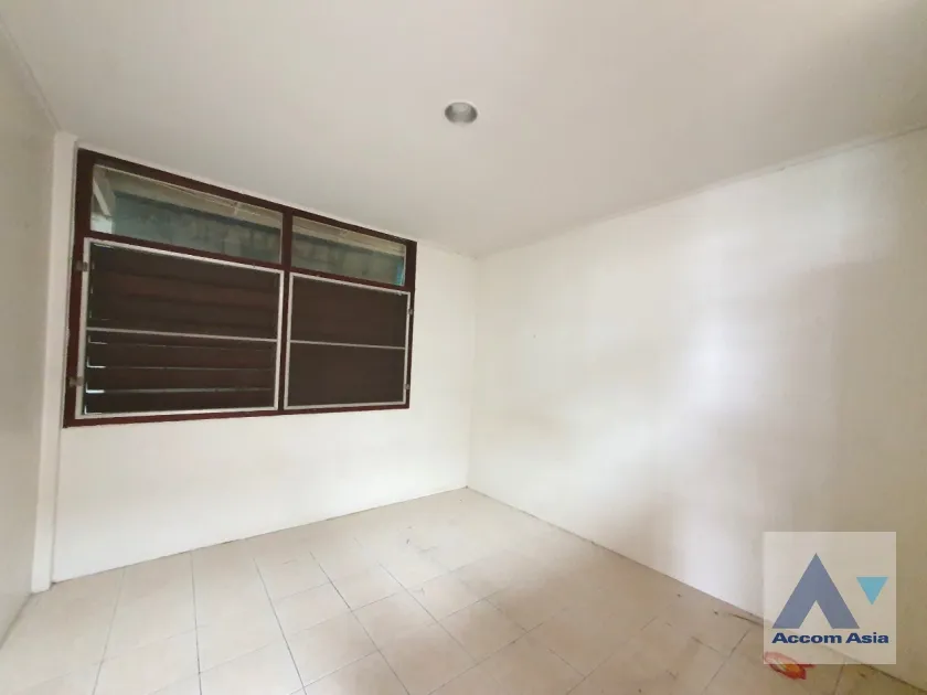 38  2 br House for rent and sale in Pattanakarn ,Bangkok ARL Ramkhamhaeng AA36622