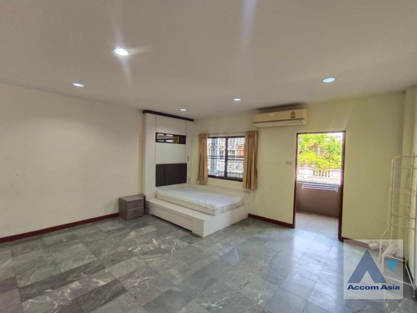 13  4 br Townhouse for rent and sale in Rama 3 ,Bangkok  AA36635