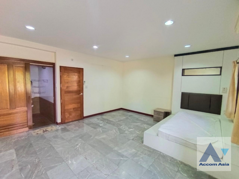 15  4 br Townhouse for rent and sale in Rama 3 ,Bangkok  AA36635