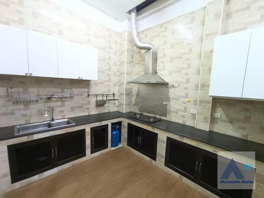 9  4 br Townhouse for rent and sale in Rama 3 ,Bangkok  AA36635