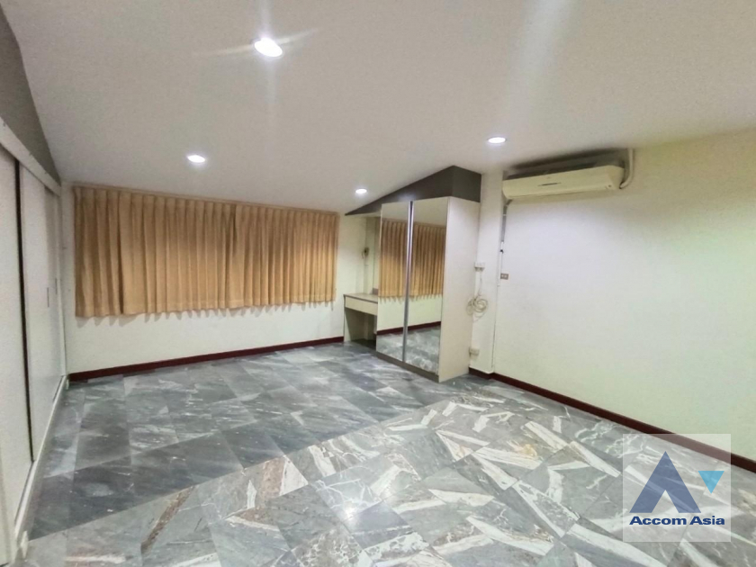 20  4 br Townhouse for rent and sale in Rama 3 ,Bangkok  AA36635