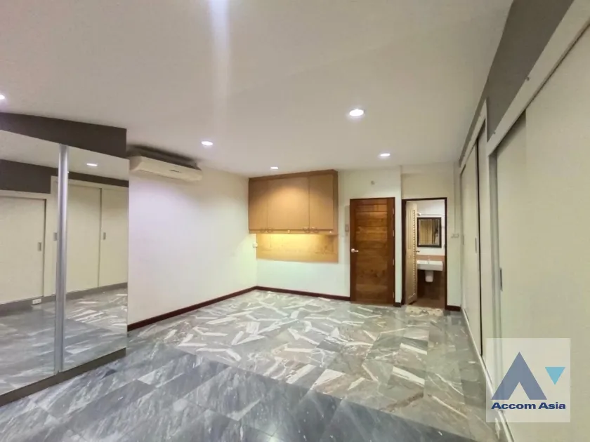 17  4 br Townhouse for rent and sale in Rama 3 ,Bangkok  AA36635