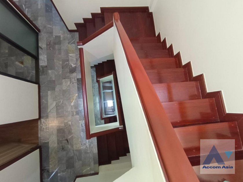 27  4 br Townhouse for rent and sale in Rama 3 ,Bangkok  AA36635