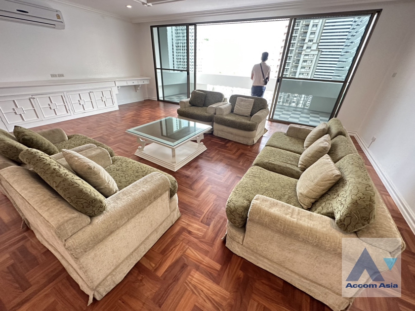 1  3 br Apartment For Rent in Sukhumvit ,Bangkok BTS Asok - MRT Sukhumvit at Family-Friendly 360 SQ.M. Residence Near Terminal 21 AA36684