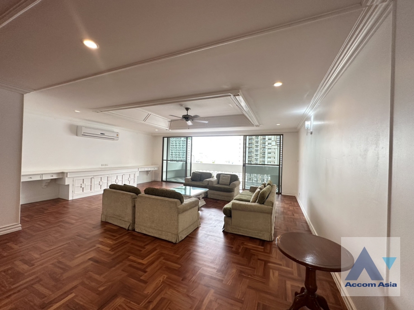  1  3 br Apartment For Rent in Sukhumvit ,Bangkok BTS Asok - MRT Sukhumvit at Family-Friendly 360 SQ.M. Residence Near Terminal 21 AA36684