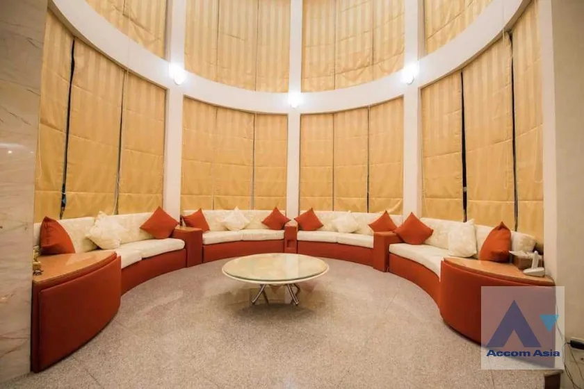 unit 5 Bedrooms  House For Sale in Lat Phrao, Bangkok  near BTS Asok (AA36694)