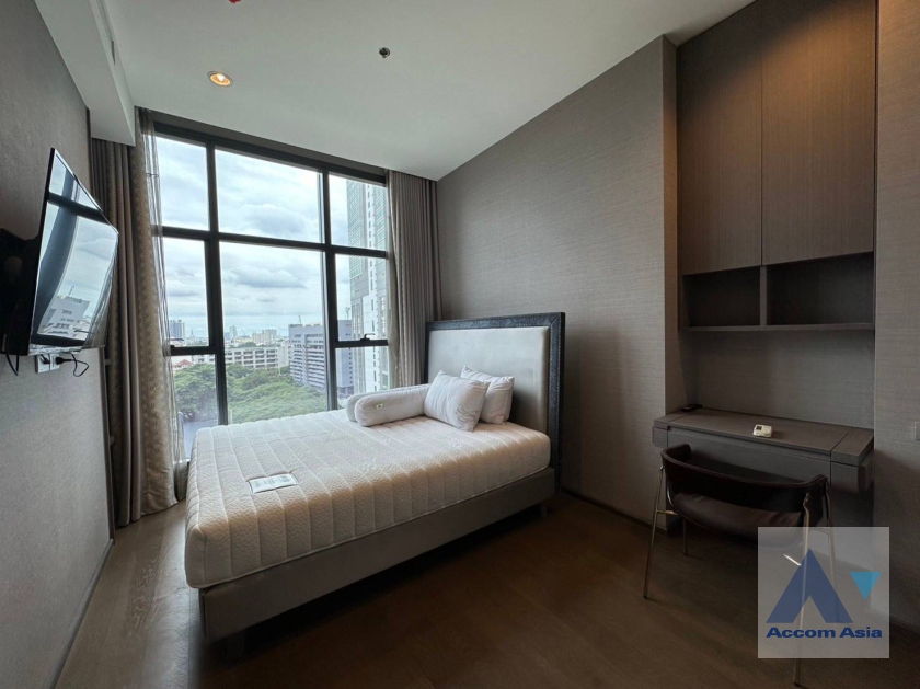 7  2 br Condominium for rent and sale in Silom ,Bangkok BTS Surasak at The Diplomat Sathorn AA36696