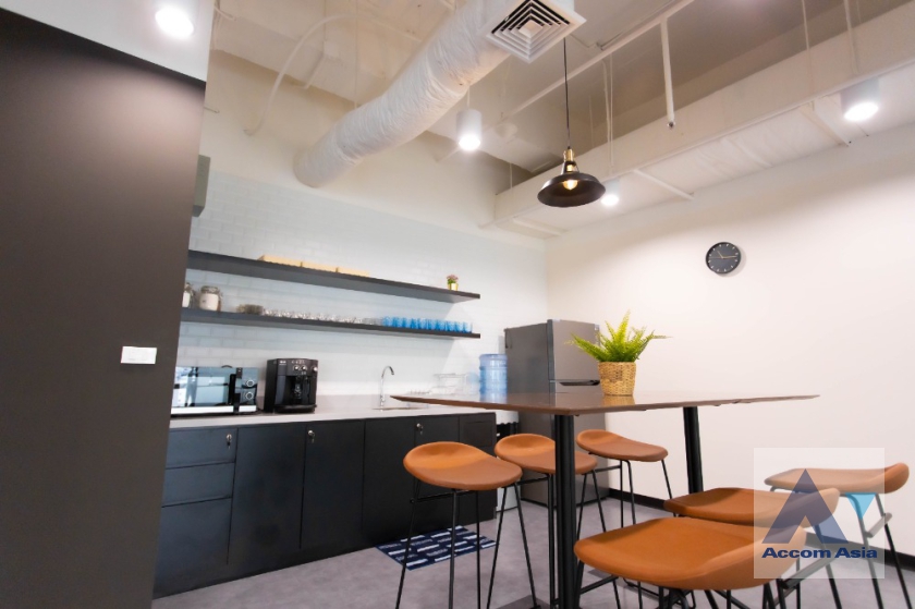 11  Office Space For Rent in Sukhumvit ,Bangkok MRT Sukhumvit - BTS Asok at Sermmit Tower AA36709