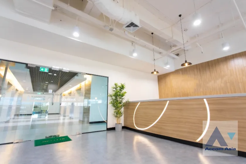  2  Office Space For Rent in Sukhumvit ,Bangkok MRT Sukhumvit - BTS Asok at Sermmit Tower AA36709