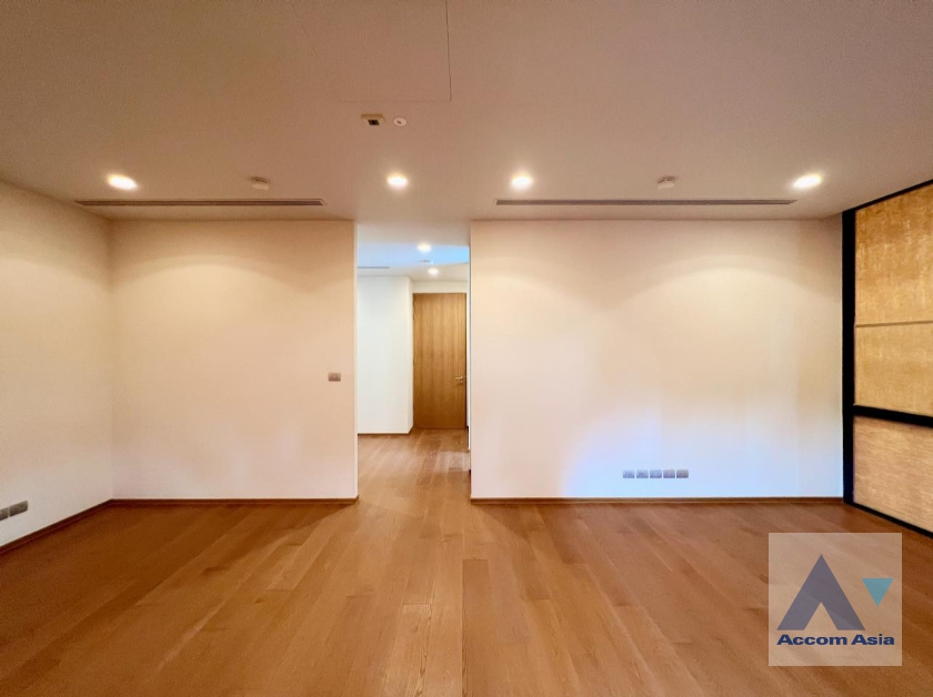 10  5 br House For Sale in Ratchadaphisek ,Bangkok MRT Phetchaburi at House AA36726