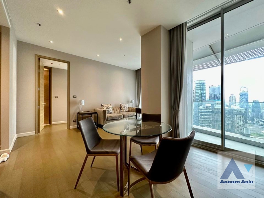  1  1 br Condominium For Sale in Ploenchit ,Bangkok BTS Ratchadamri at Magnolias Ratchadamri Boulevard AA36743