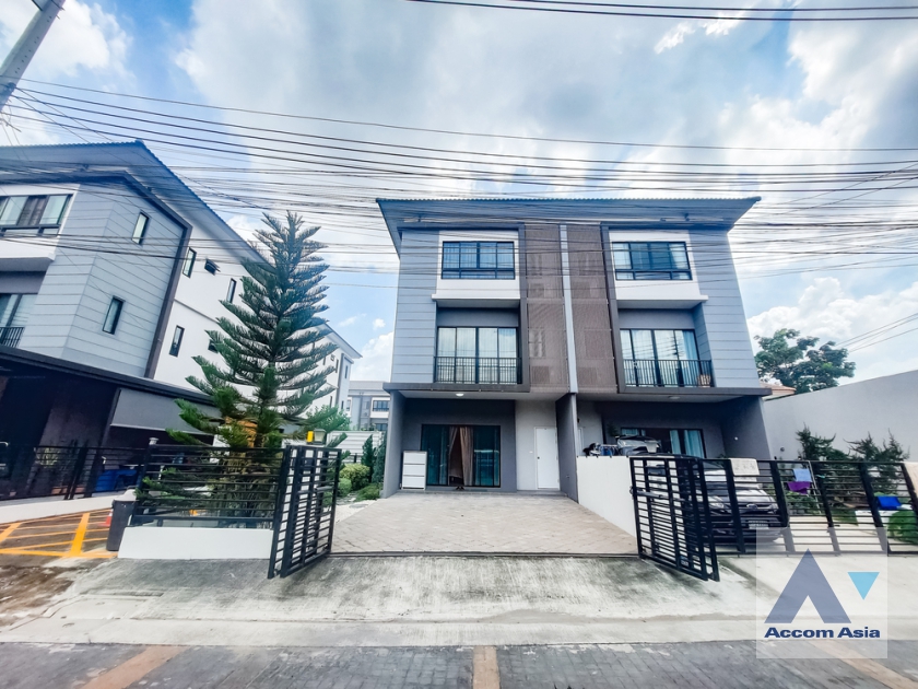  2  3 br Townhouse For Rent in Ratchadaphisek ,Bangkok MRT Sutthisan at The Connect UP 3 AA36747