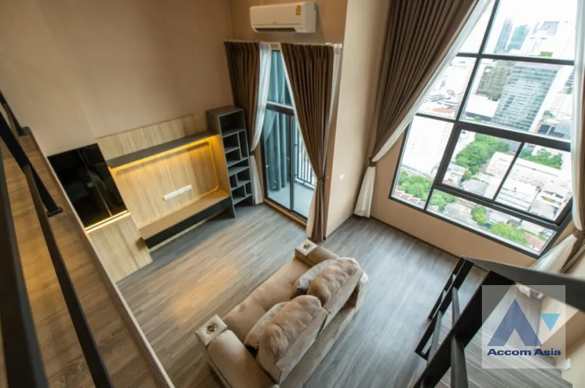 unit 1 Bedroom  Condominium For Rent in Silom, Bangkok  near BTS Sala Daeng - MRT Sam Yan (AA36774)