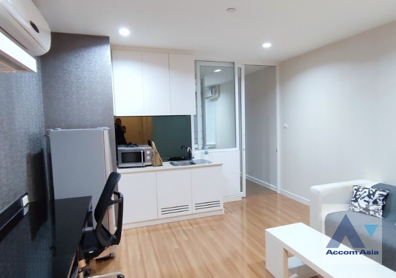 2  1 br Condominium For Rent in Ploenchit ,Bangkok MRT Sam Yan - BTS Sala Daeng at Chamchuri Square Residence AA36780