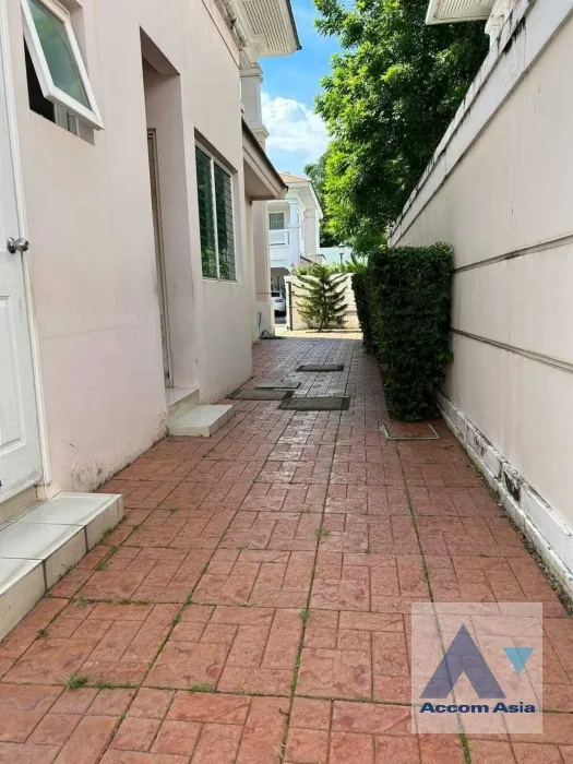 12  4 br House For Sale in Dusit ,Bangkok  at House AA36783