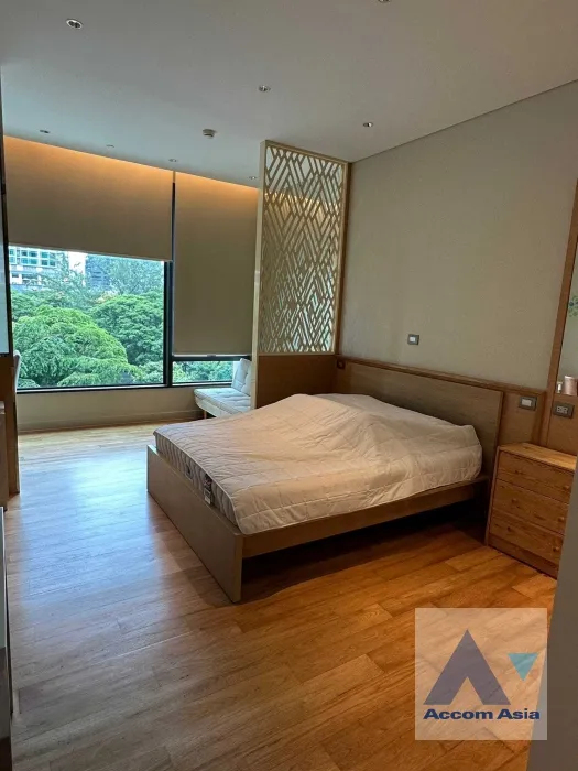 4  Studio Condominium For Rent in Ploenchit ,Bangkok BTS Chitlom at Sindhorn Residence AA36785