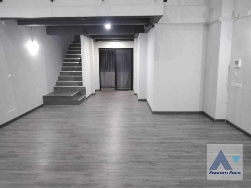  1  4 br Townhouse For Rent in Pattanakarn ,Bangkok BTS On Nut at The Pride Sukhumvit 77 AA36796