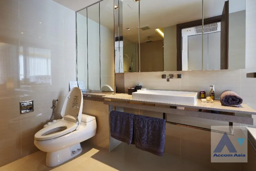 5  1 br Apartment For Rent in Sukhumvit ,Bangkok BTS Ekkamai at Quality Time with Family AA36809