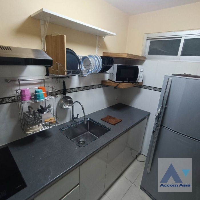 9  2 br Condominium For Sale in Sathorn ,Bangkok BRT Thanon Chan at Condo One X Sathorn Narathiwat AA36827