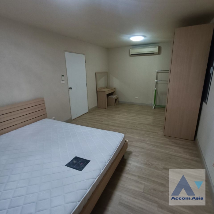 6  2 br Condominium For Sale in Sathorn ,Bangkok BRT Thanon Chan at Condo One X Sathorn Narathiwat AA36827