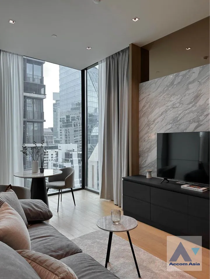 unit 1 Bedroom  Condominium For Rent in Ploenchit, Bangkok  near BTS Chitlom (AA36828)