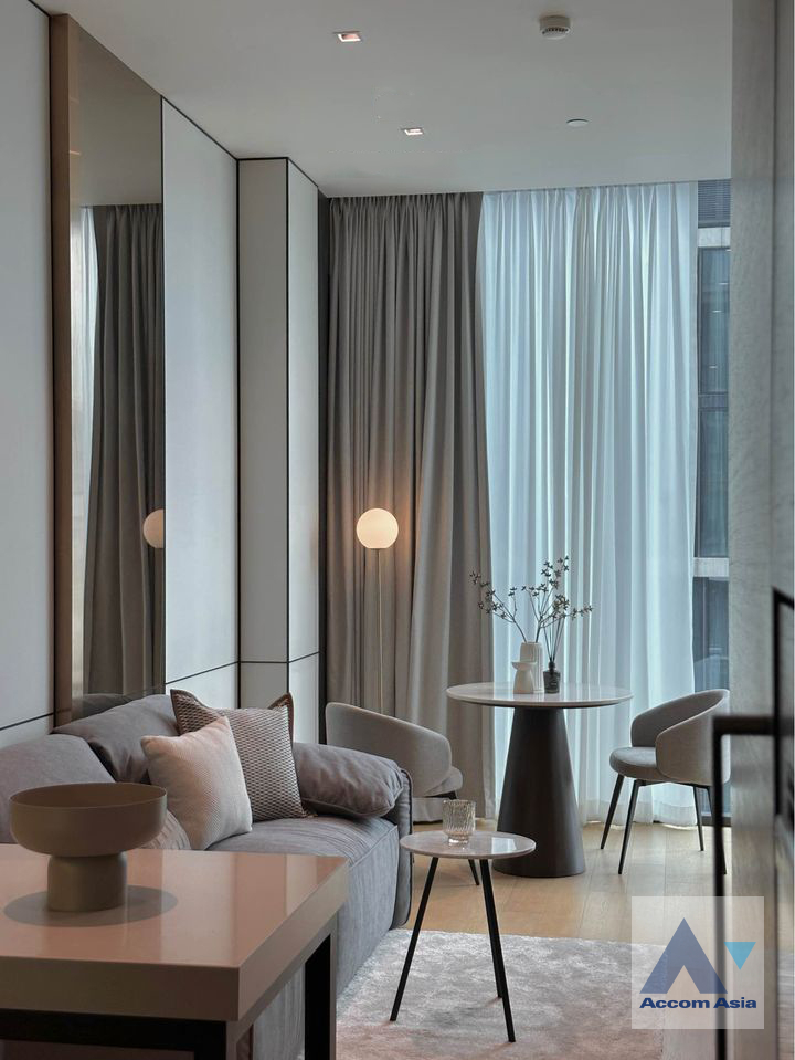  1  1 br Condominium For Rent in Ploenchit ,Bangkok BTS Chitlom at 28 Chidlom AA36828