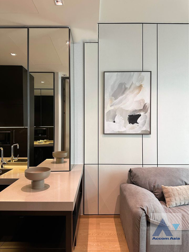 6  1 br Condominium For Rent in Ploenchit ,Bangkok BTS Chitlom at 28 Chidlom AA36828