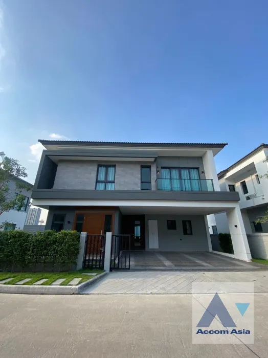 unit 4 Bedrooms  House For Sale in Samutprakan, Samutprakan  near BTS Bang Na (AA36837)