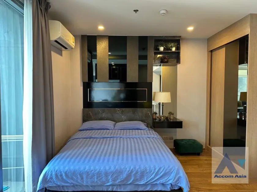 unit 1 Bedroom  Condominium For Rent & Sale in ,   near BTS Chitlom (AA36849)