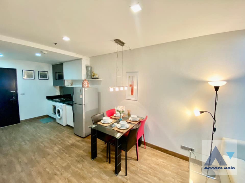  1  2 br Condominium For Rent in Sukhumvit ,Bangkok BTS Phra khanong at Sky Walk Condominium AA36854