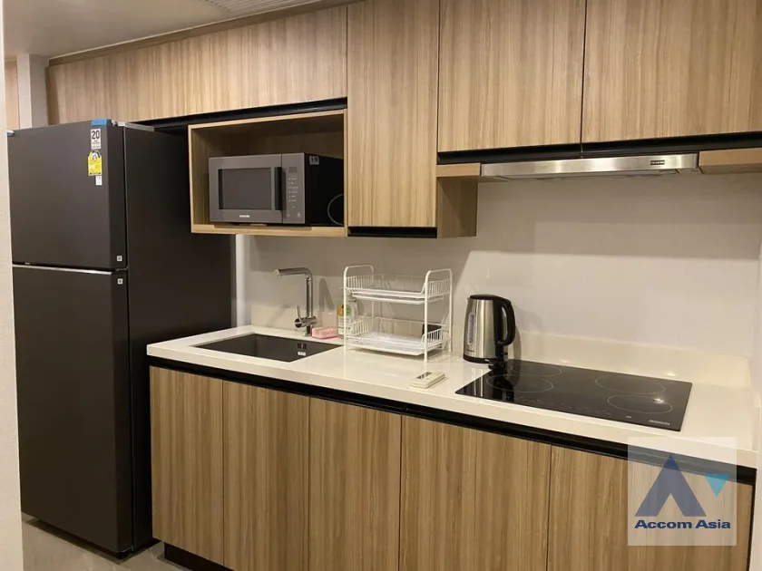  1  2 br Condominium For Rent in Ploenchit ,Bangkok BTS Chitlom at Na Vara Residence AA36855